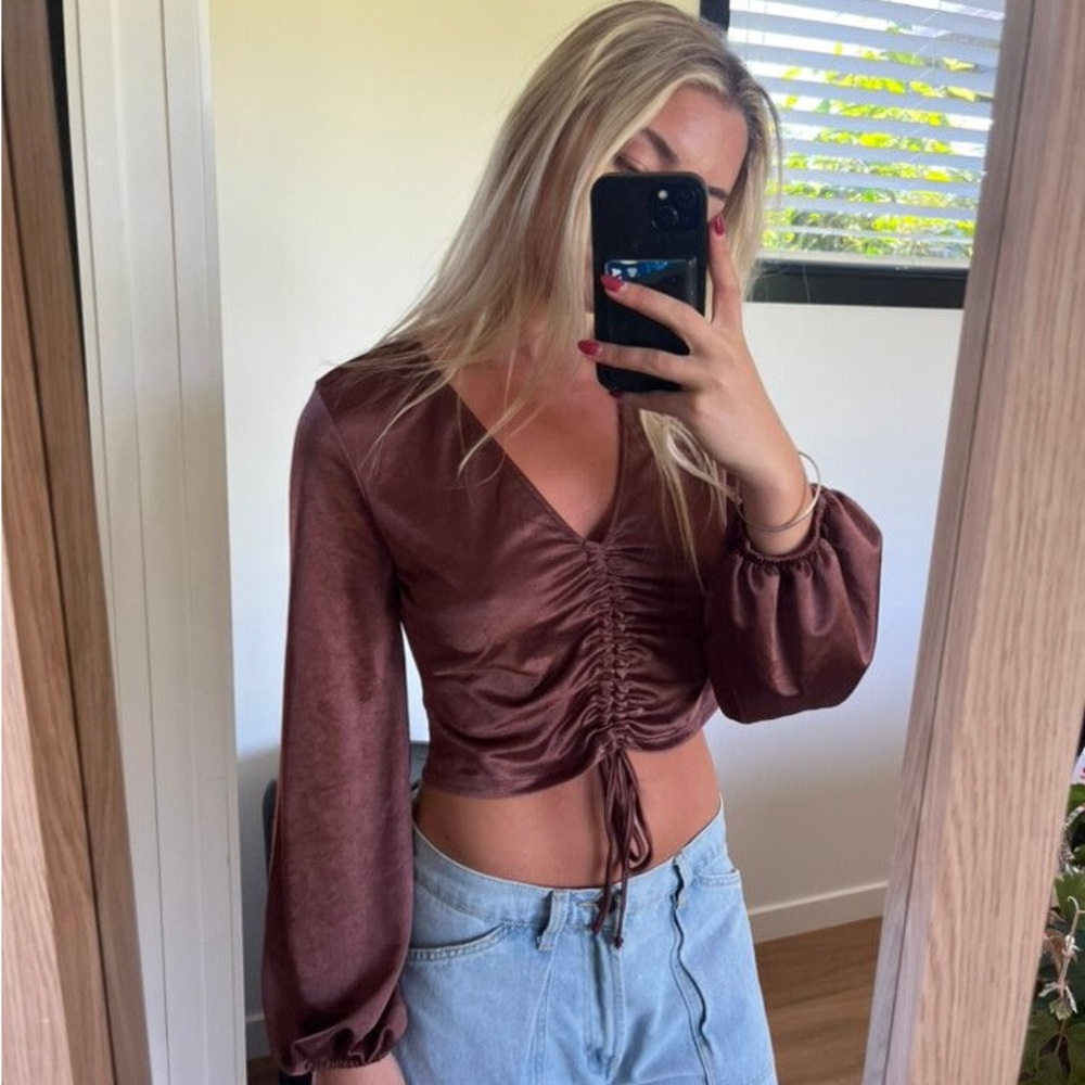 ✨ ZARA Ruched Tie-Front Crop Top – Brown ✨